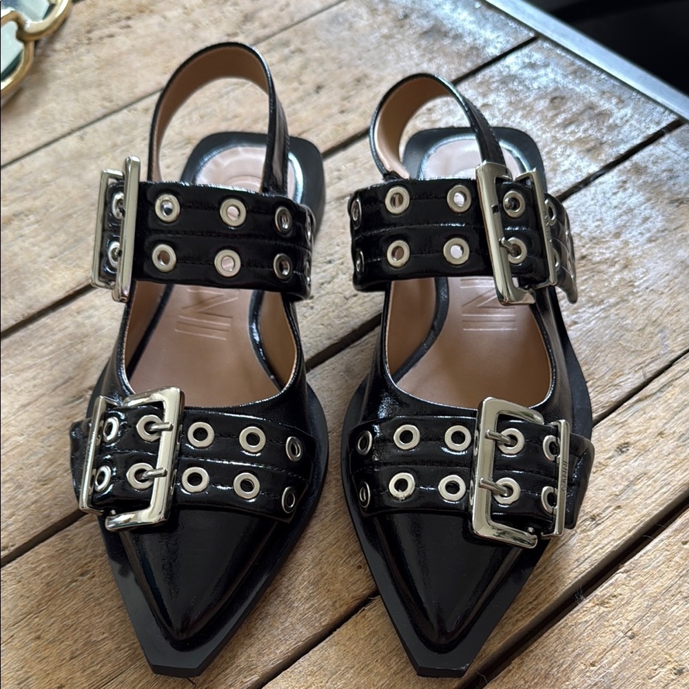 Ganni Black Heeled Shoes with Sleek Design